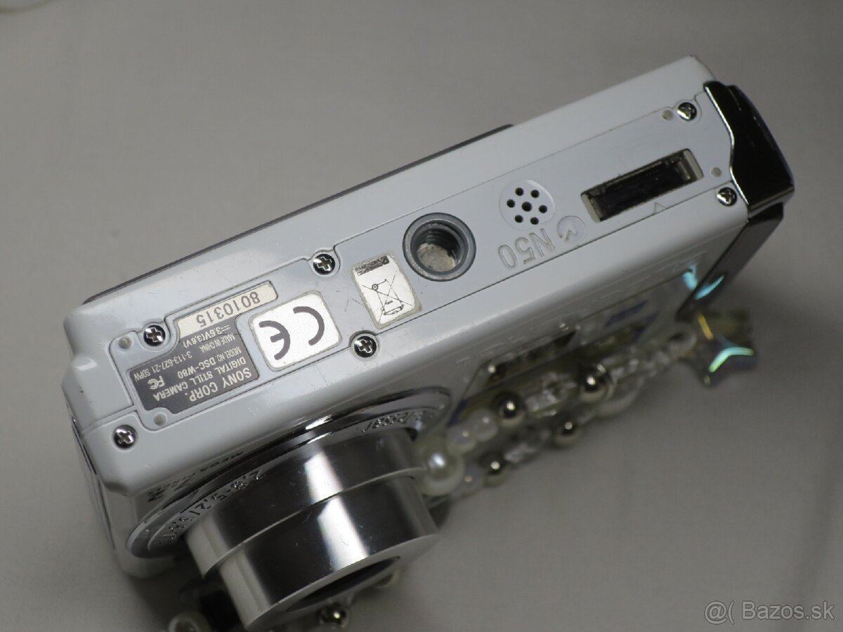Sony cyber shot DSC w80 - 2