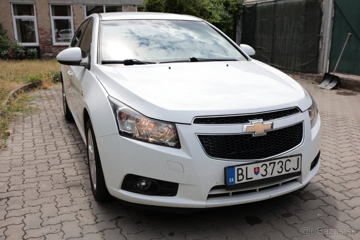 Cruze 1.8 Hatchback - 2