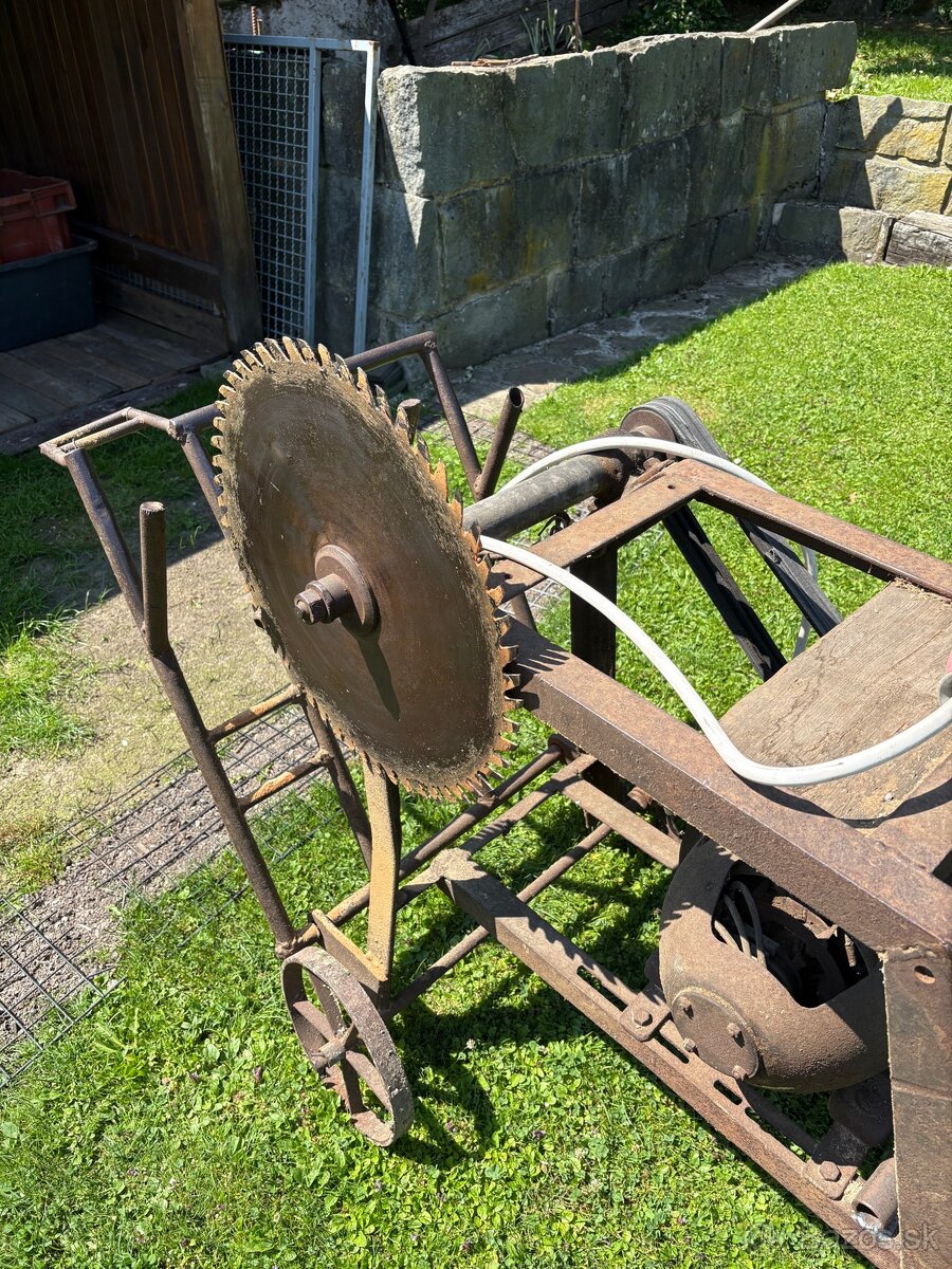 Cirkulár s kolískou (motor AEG 2,8 kW) - 2