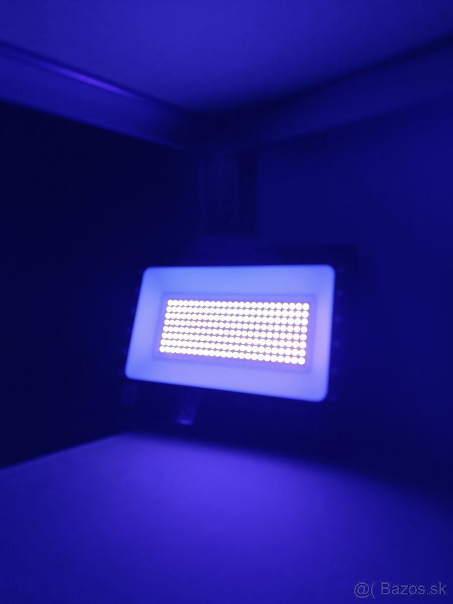 LED reflektor 100W modrý - 2