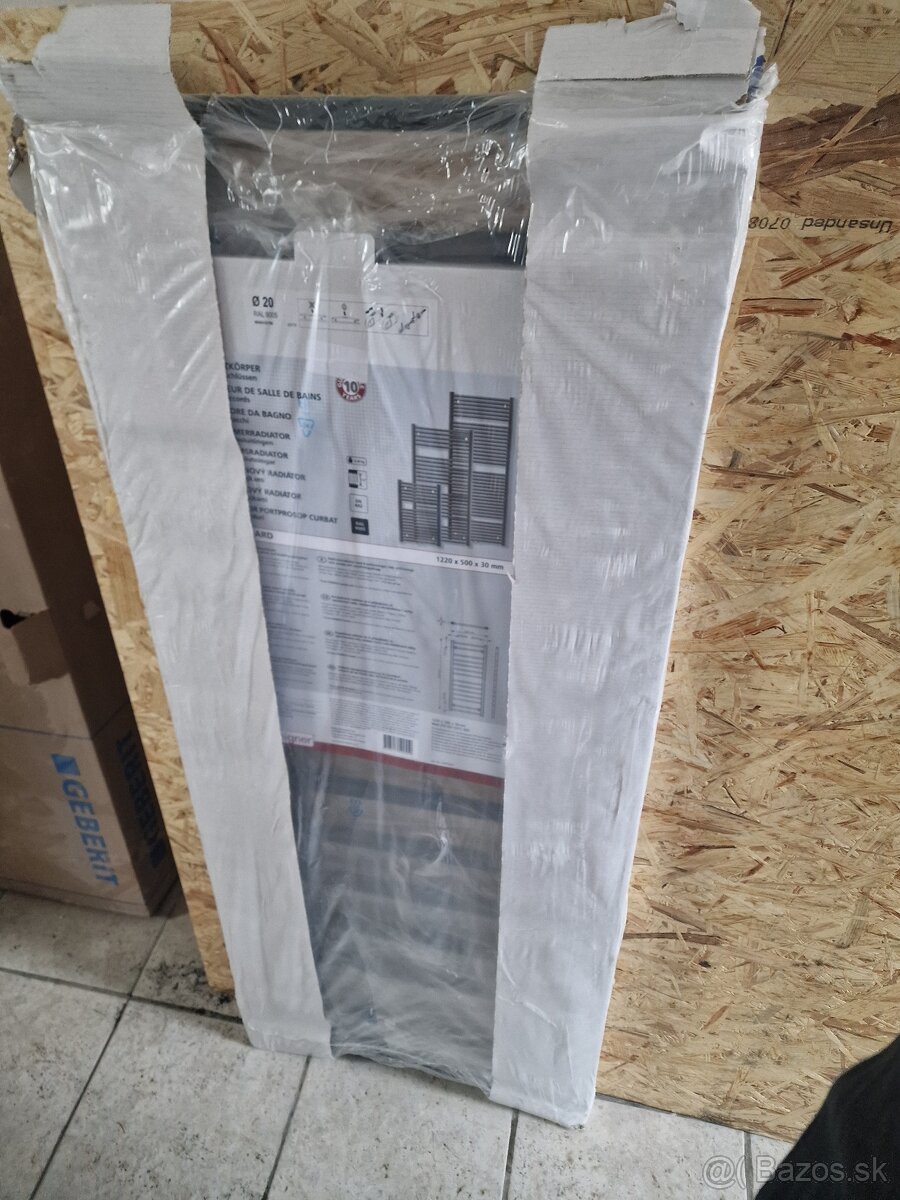 Nový radiátor kúpeľňa čierny 1220 x 500 - 2