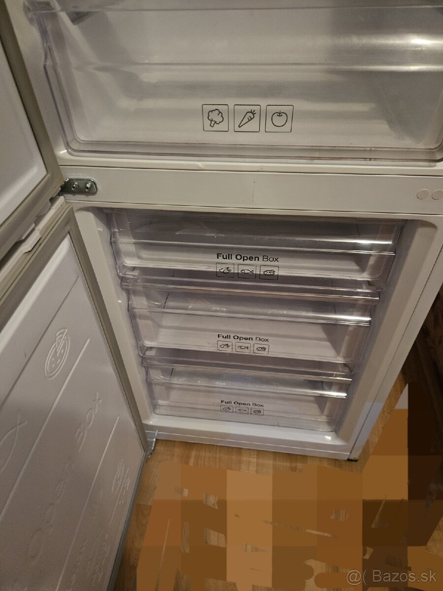 Predam chladnicku samsung - 2
