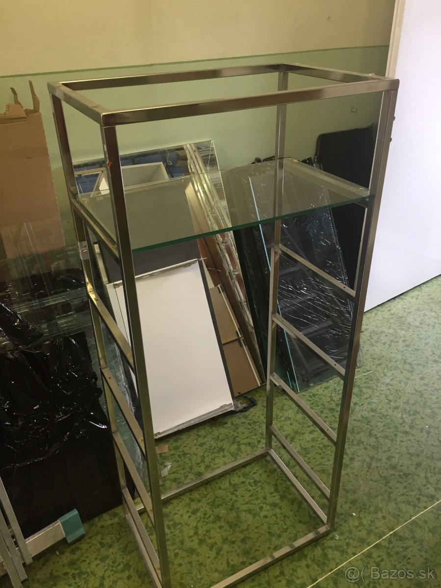 antikorové policové regále - 2