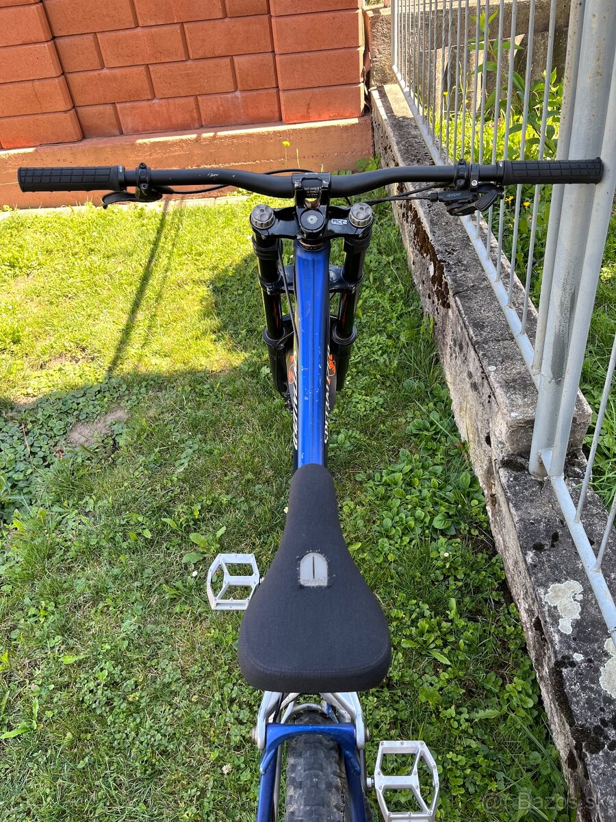 Specialized Demo 8 - 2