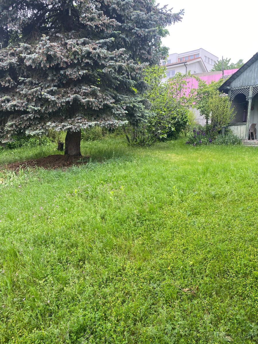 Stavebný pozemok Bratislava - 2