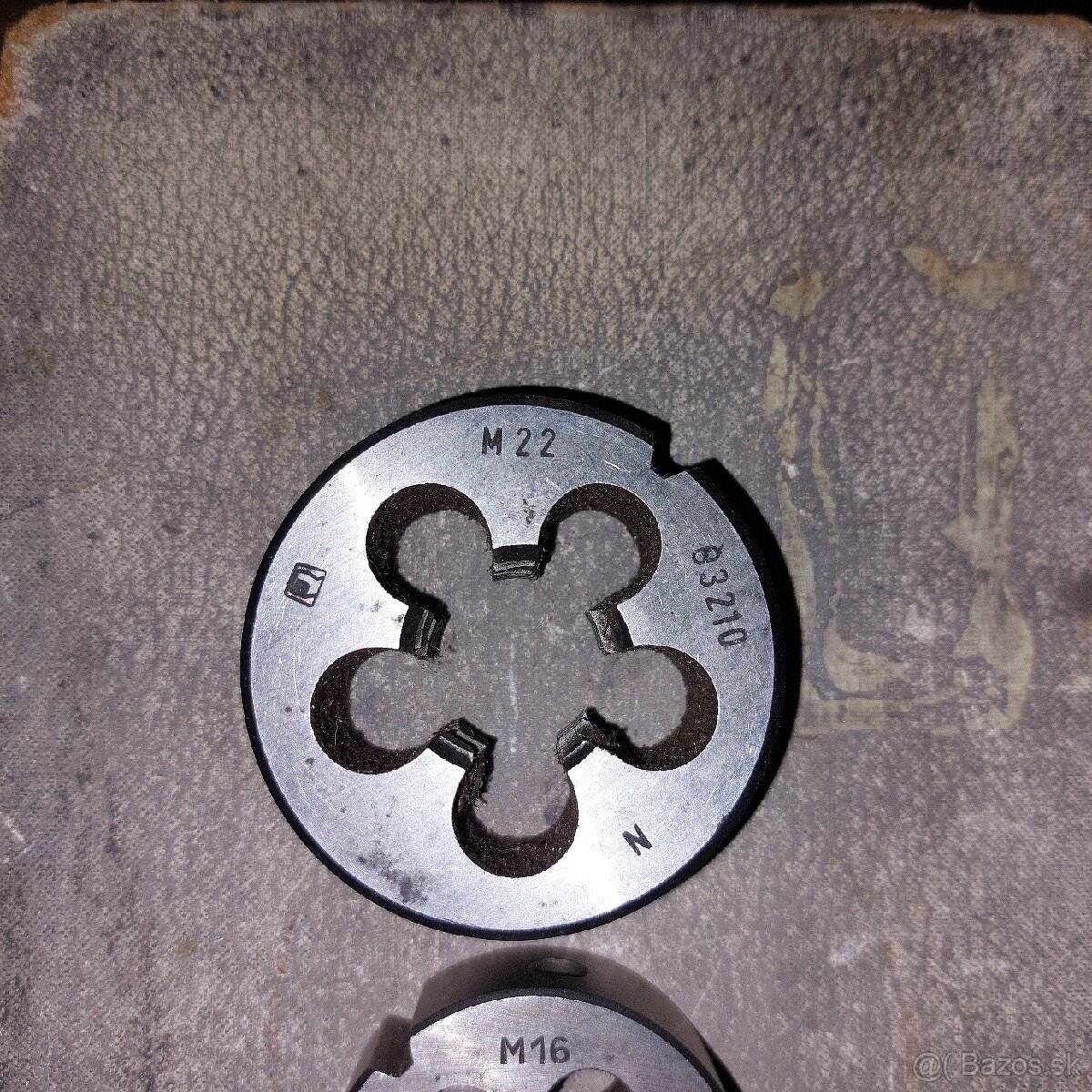 Závitové očká - 2