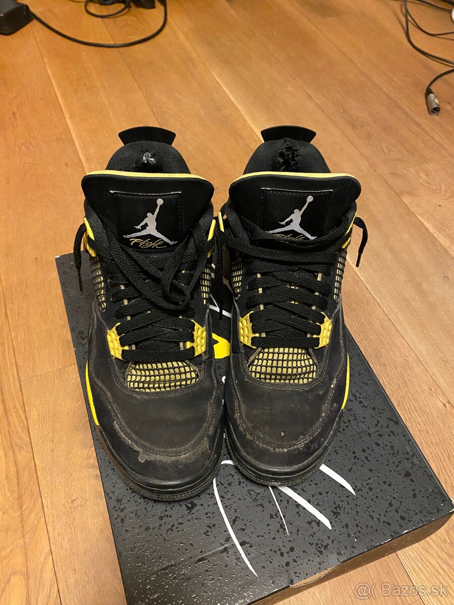 Jordan 4 retro thunder - 2