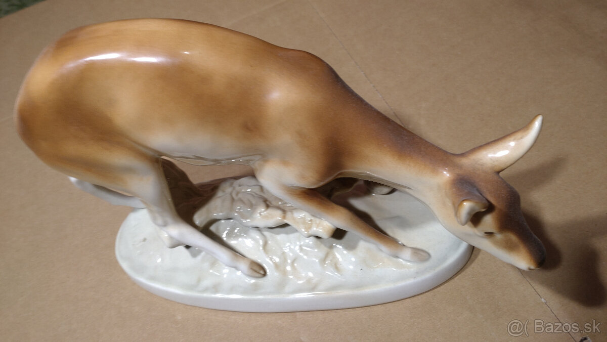 soška srnky, retro - 2