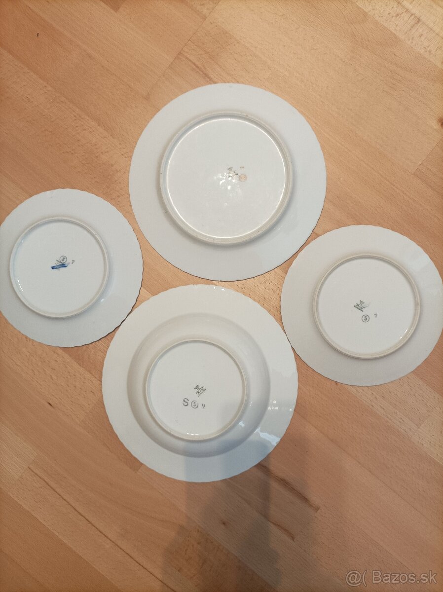 Taniere s fialkami - 2