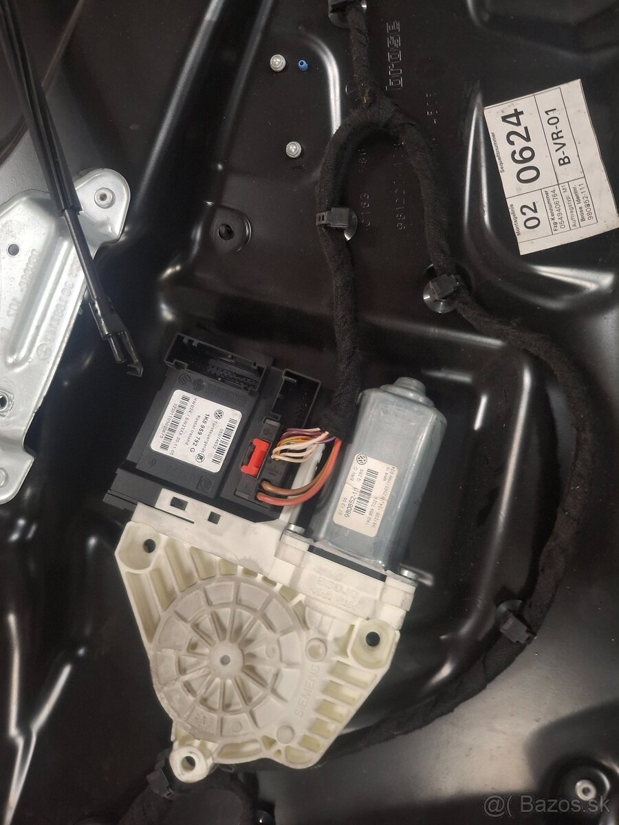 VW Passat B6 prava predná stahovačka - 2