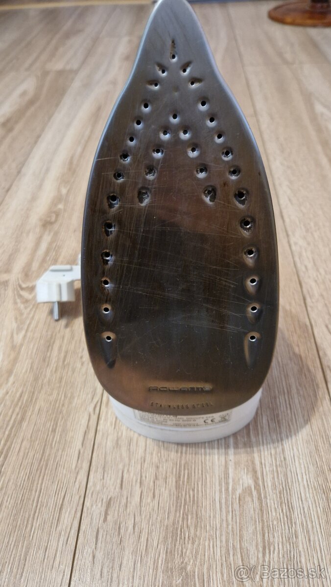 Naparovacia žehlička Rowenta - 2