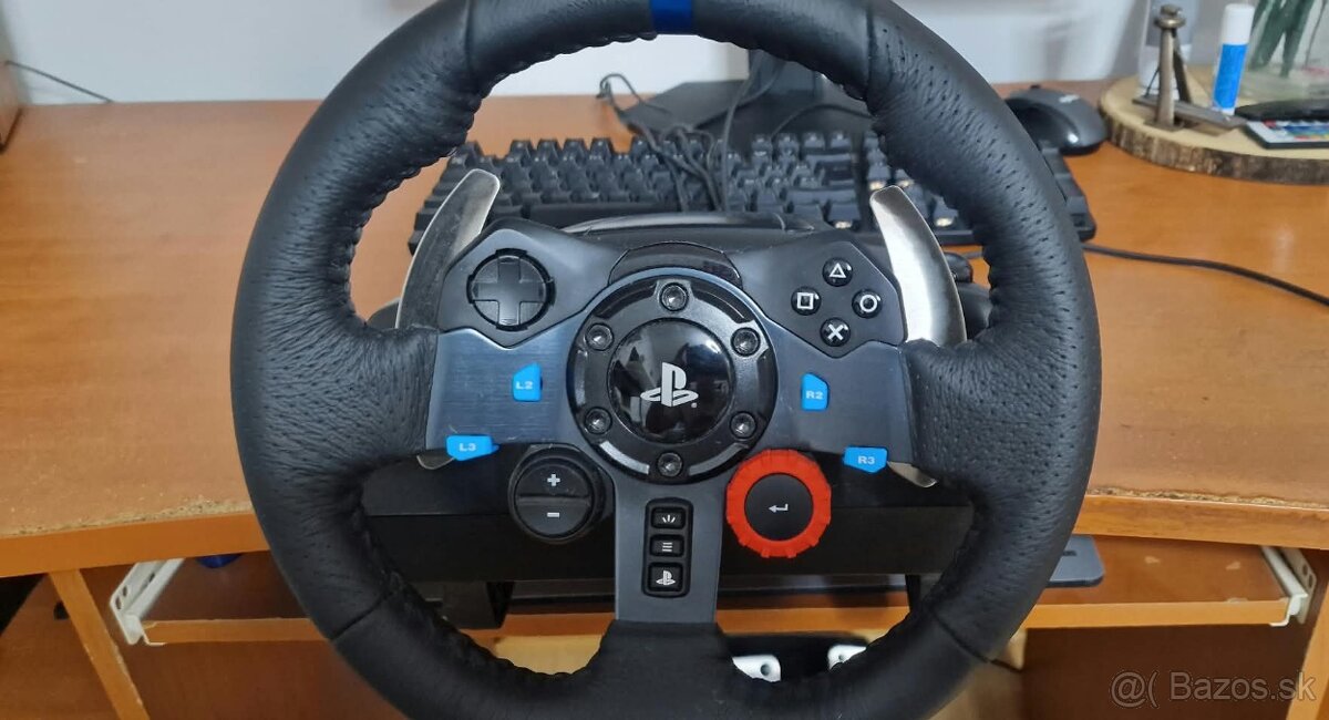 Logitech G29 + Pedále + Radiaca páka (Driving Force Shifter) - 2