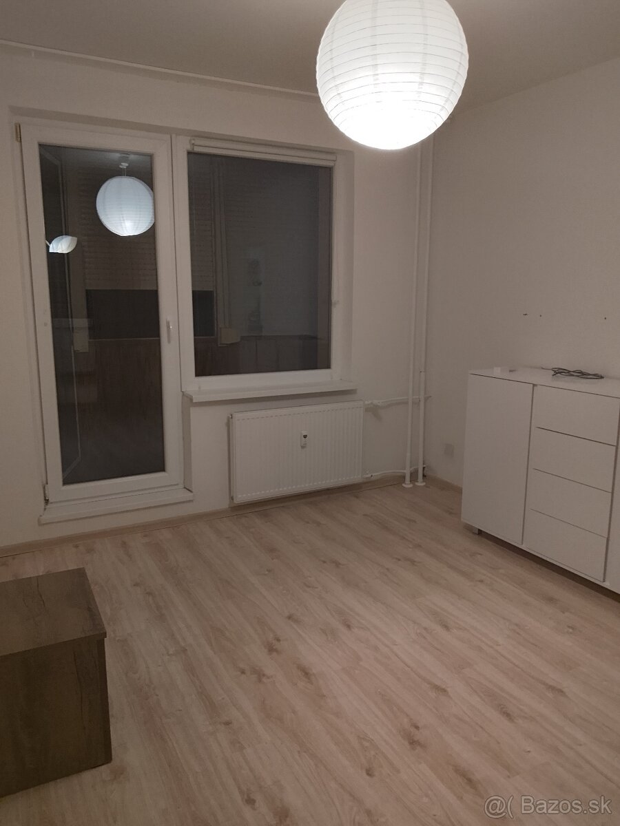 1 izbový byt na prenajom v Leviciach - 2