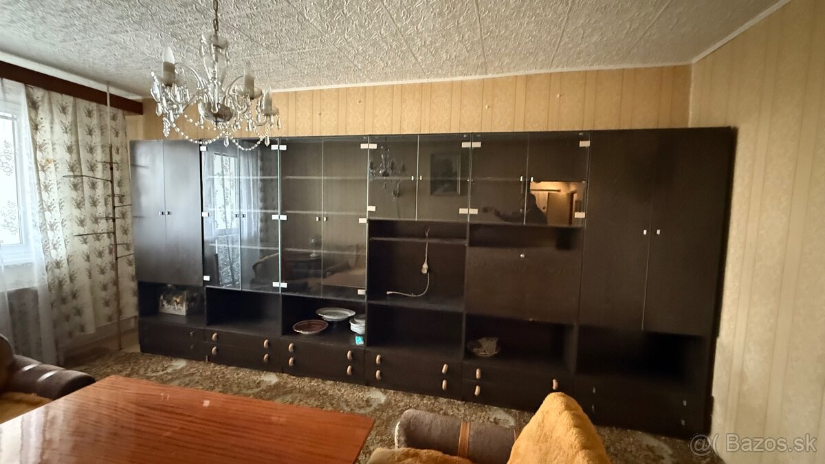 Kuchynská linka + nabytok - 2