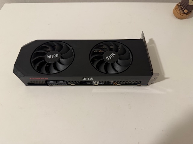 Acer nitro rx 7600 xt 16gb - 2