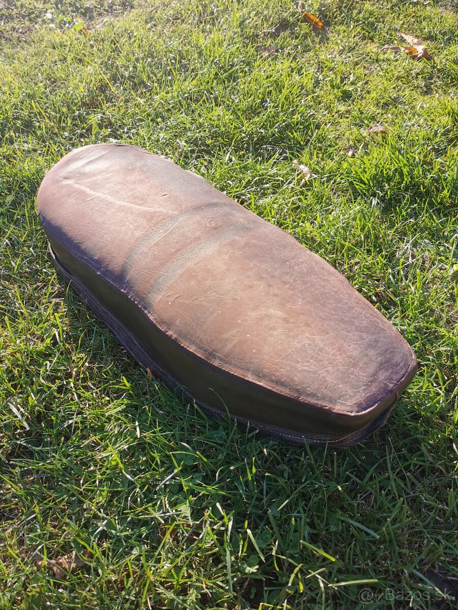Predám staré sedlo na Jawa,ČZ - 2