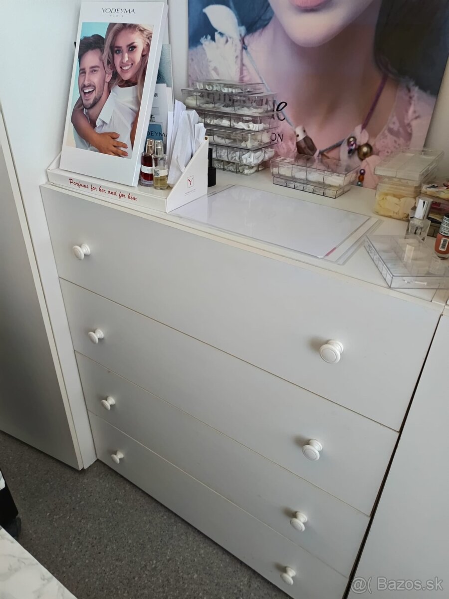 Vybavenie do salónu - 2