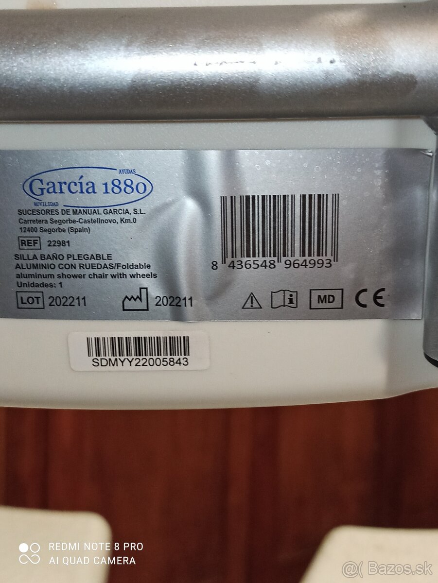 Sprchovacia pojazdná stolička. - 2