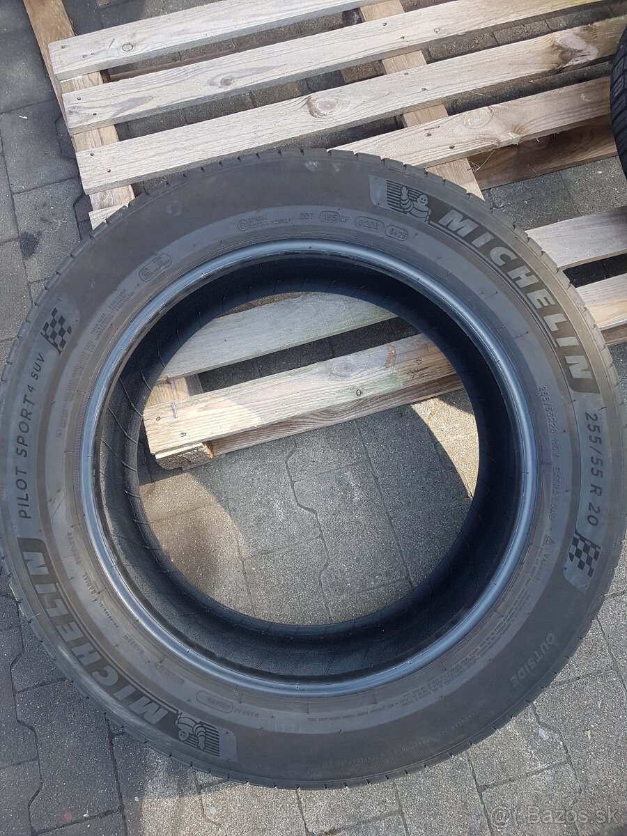 255/55R20 a 255/45R20 - 2