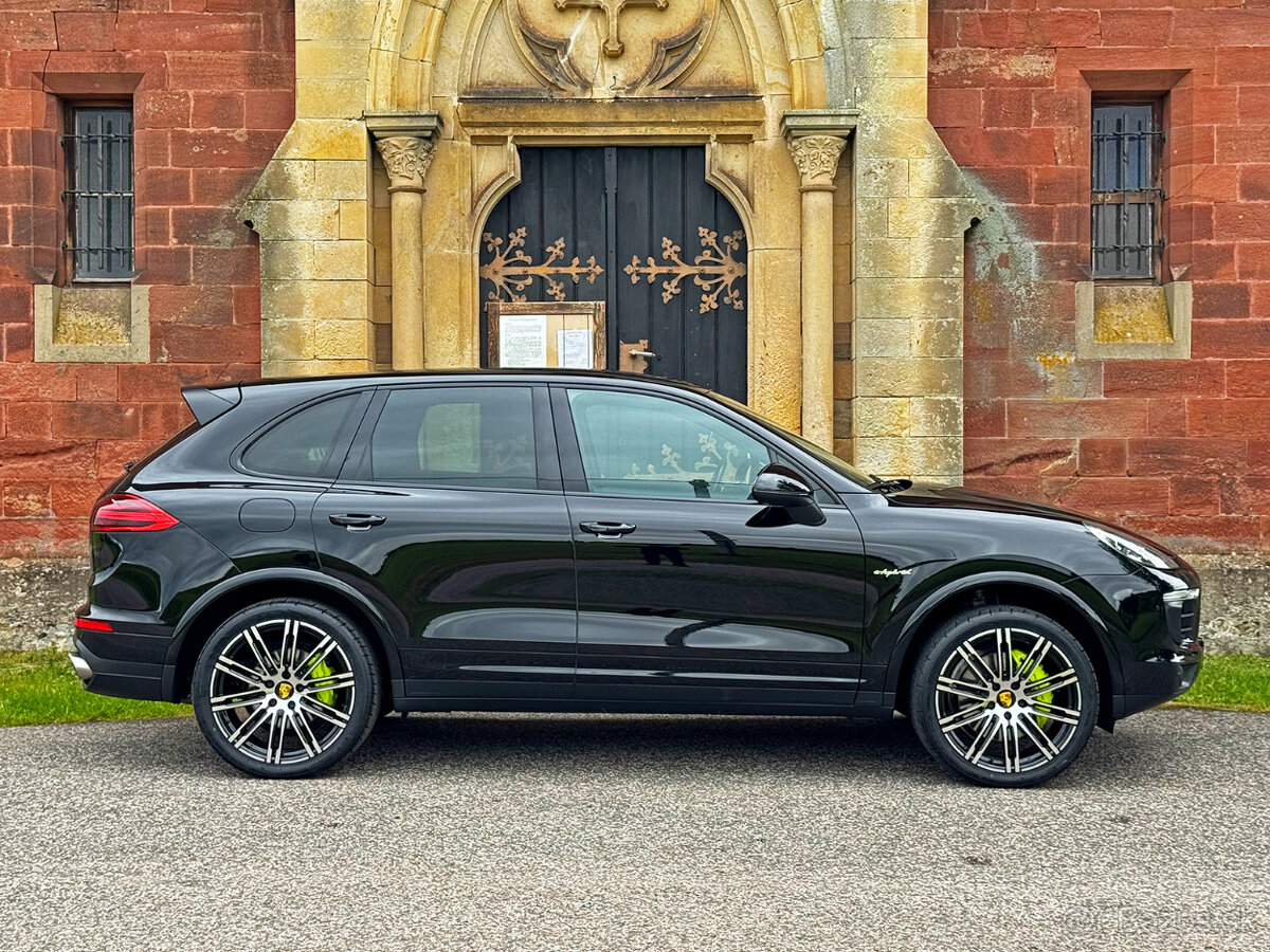 PORSCHE CAYENNE S E-HYBIRD PLATINUM – 416PS – 4x4