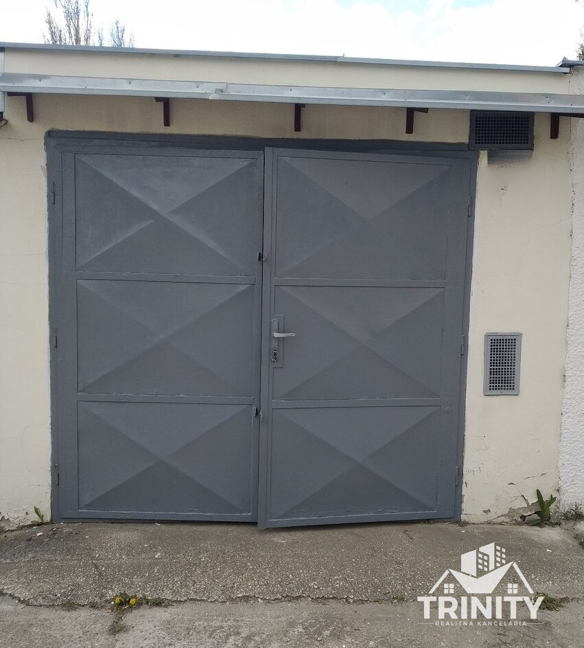 Na prenájom garáž neďaleko centra a stanice v Nových Zámkoch - 2