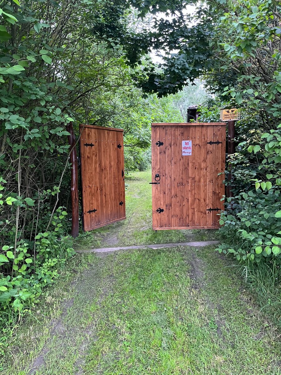 Na predaj pozemok o rozlohe 292000 m2 s poľovníckou chatou - 2