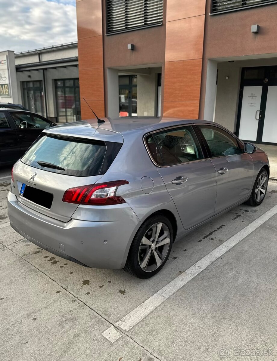 Peugeot 308 1.2 GT-line 96kw 131koní benzín - 2