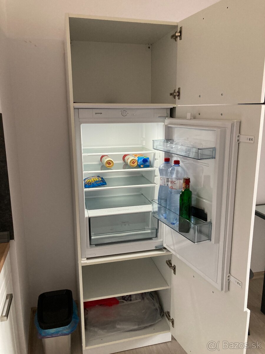 Vstavaná chladnička so skriňou - 2