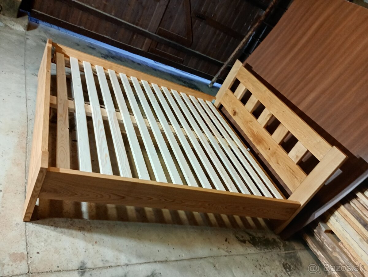 Masívna dubová posteľ 160 × 200 cm - 2