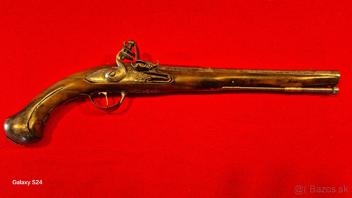 DLHÁ KRESADLOVÁ PIŠTOL - 2