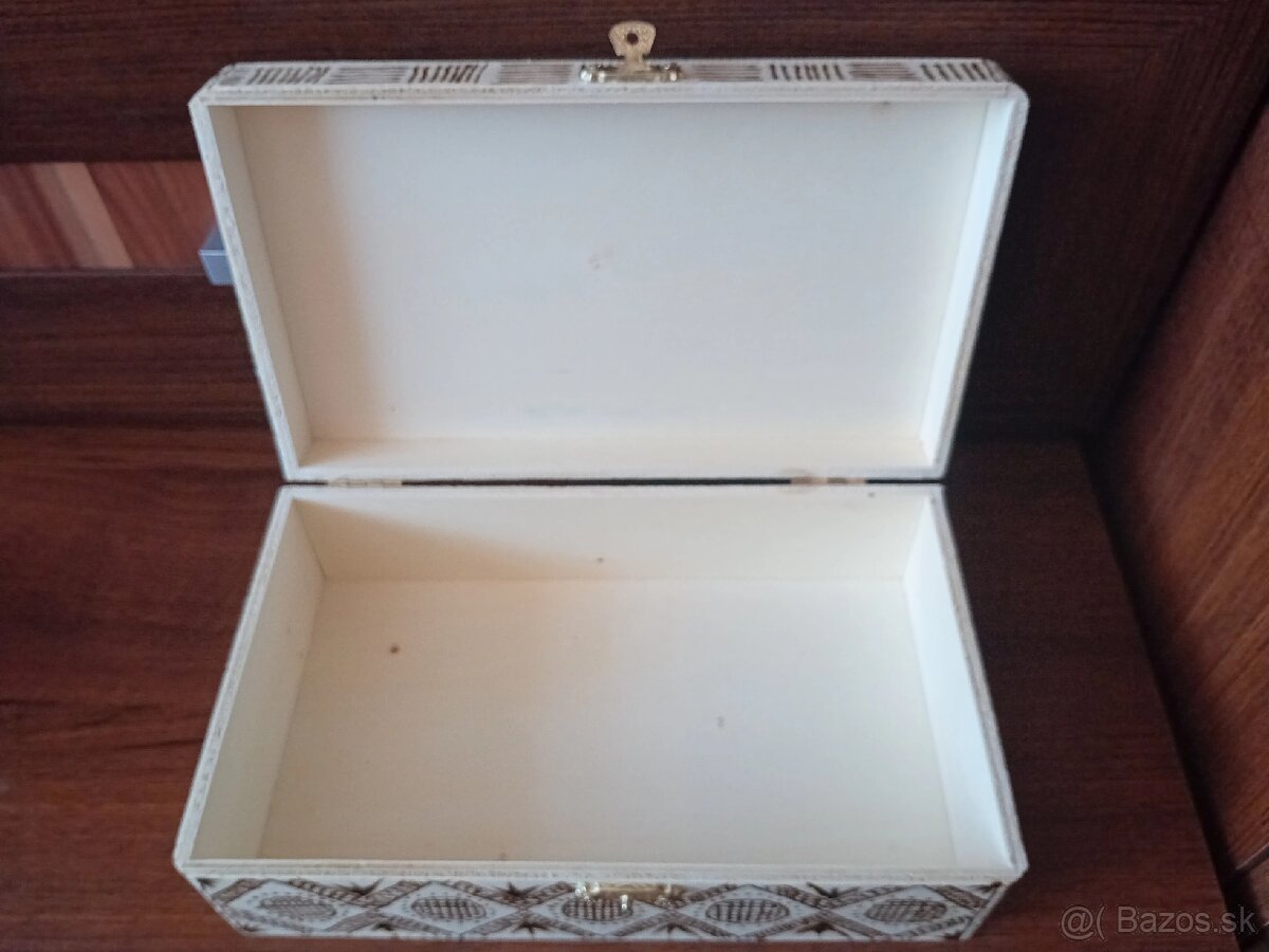 Predám ručne vypaľovanú krabičku kone - 2