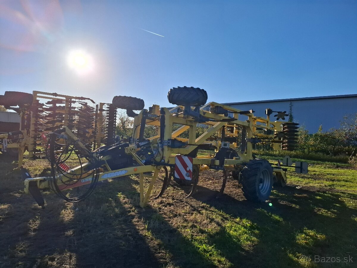 Radličkový kyprič Bednar Fenix FO 4000 - 2