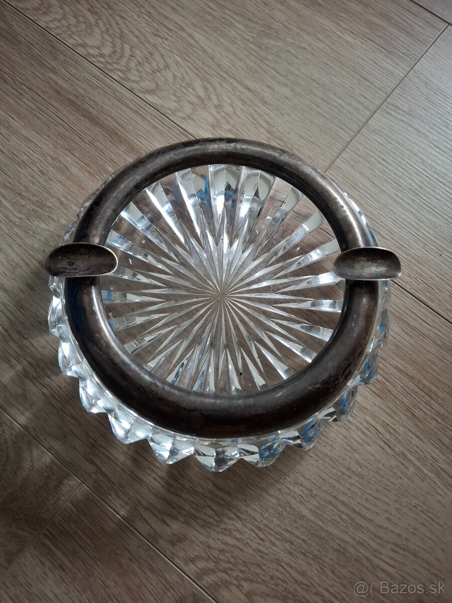 Krištáľový popolník so strieborným okrajom - 2