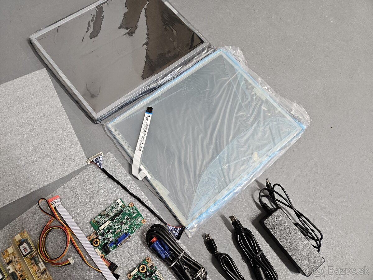 LCD obrazovka s dotykovym sklom - 2