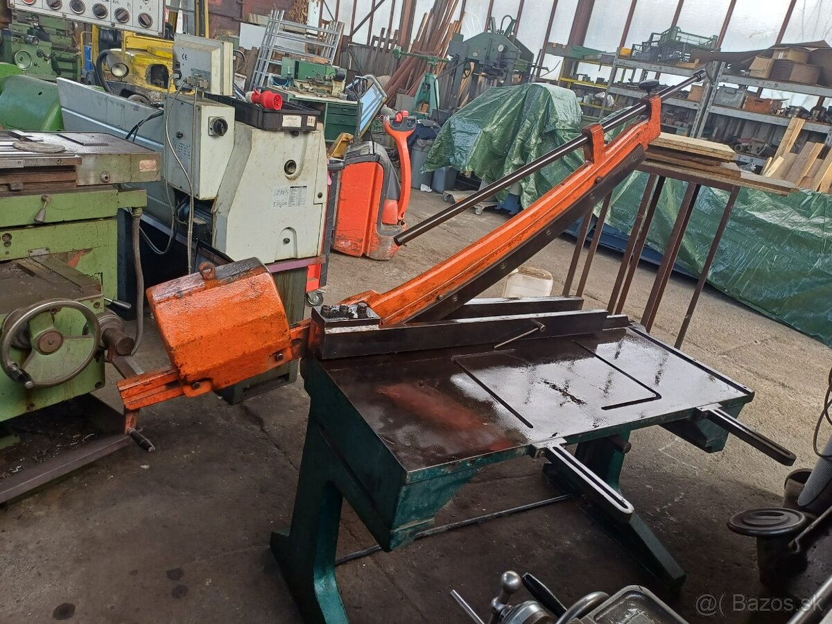 Tabulové nůžky NTP 1000/2 - 2