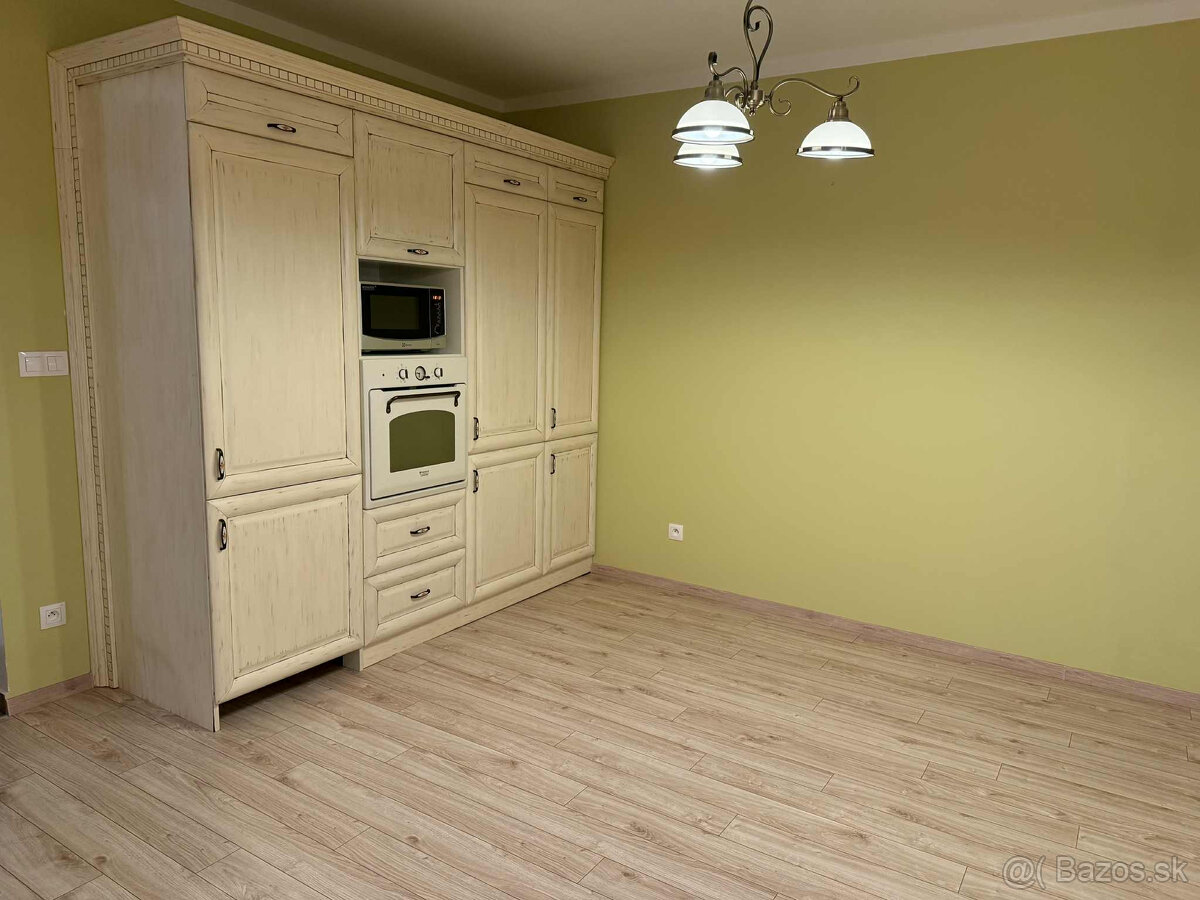 Veľký 3izbový byt na prenájom v Dunajskej Strede 📞 0903 509 - 2