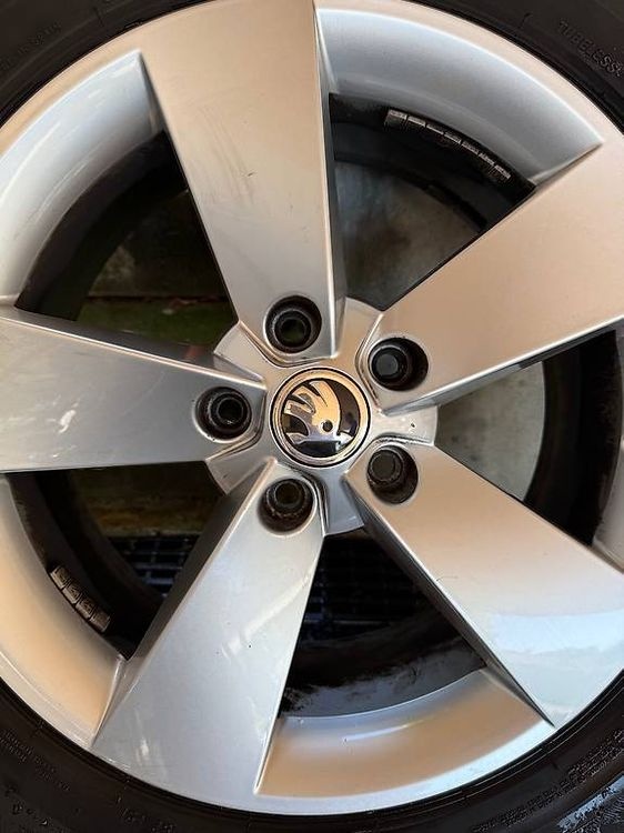 Letna sada Skoda 5x112 225/55 R17 - 2