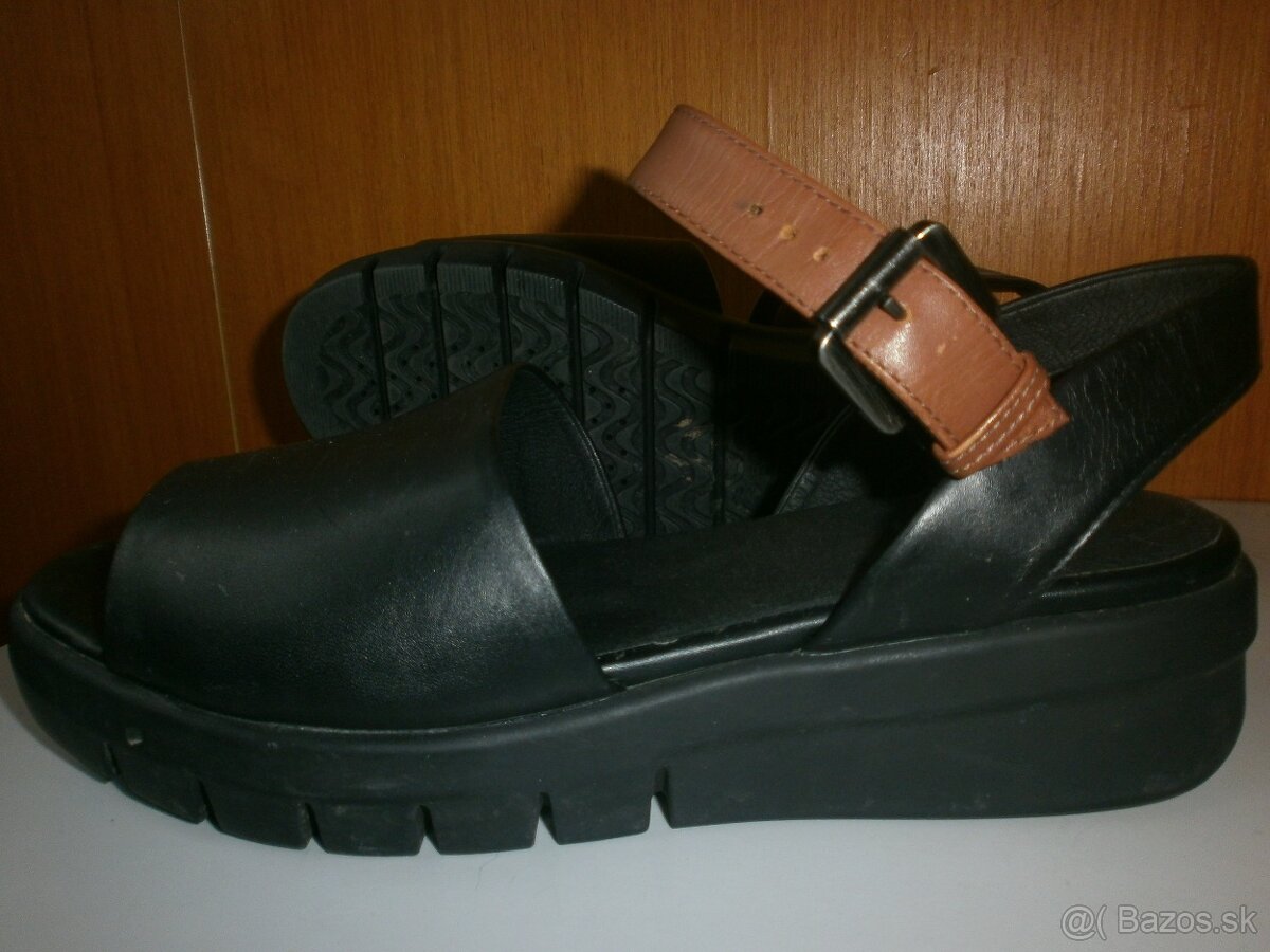 sandále - 2