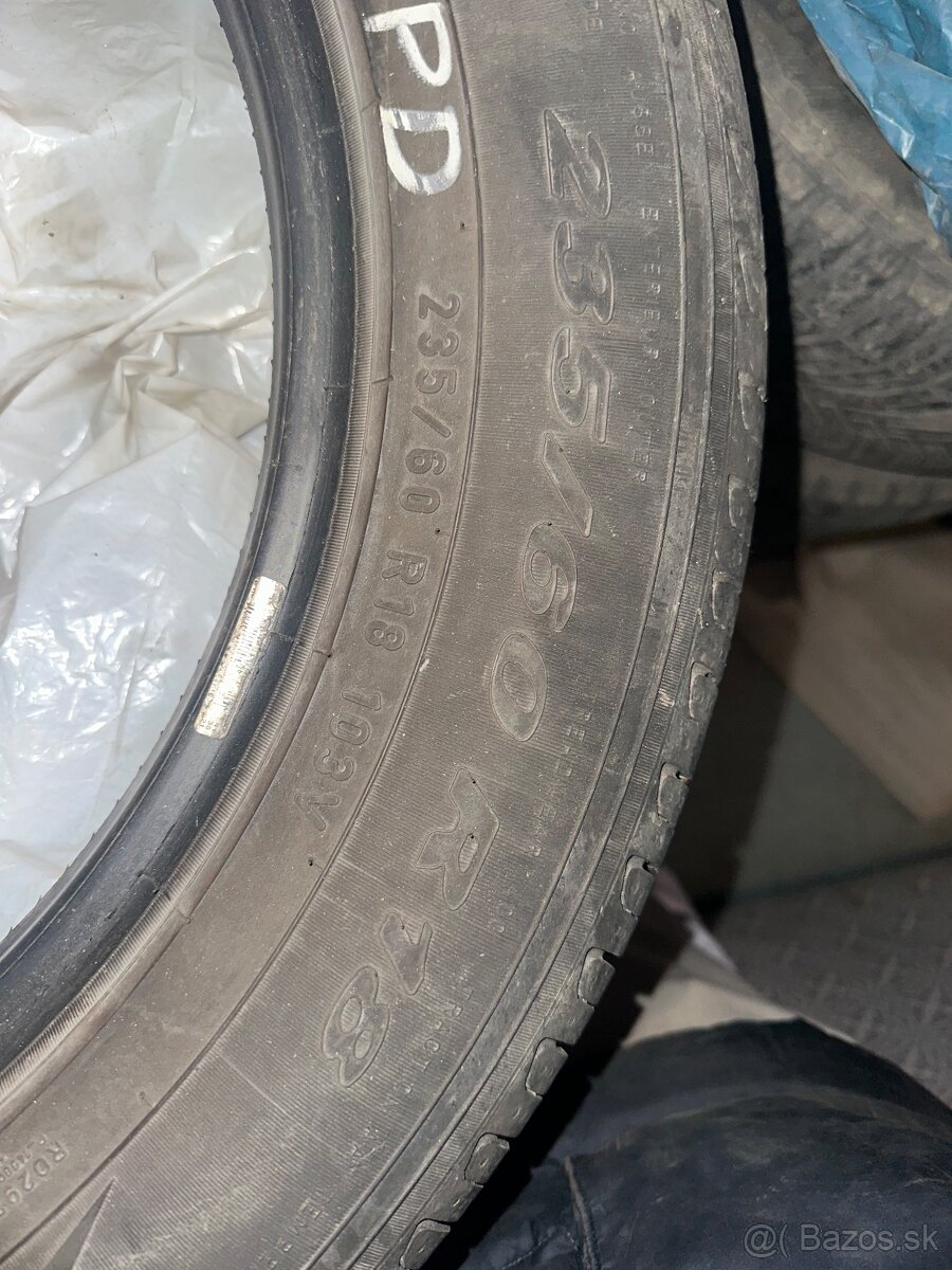 Pirelli 235/60 R18 - 2