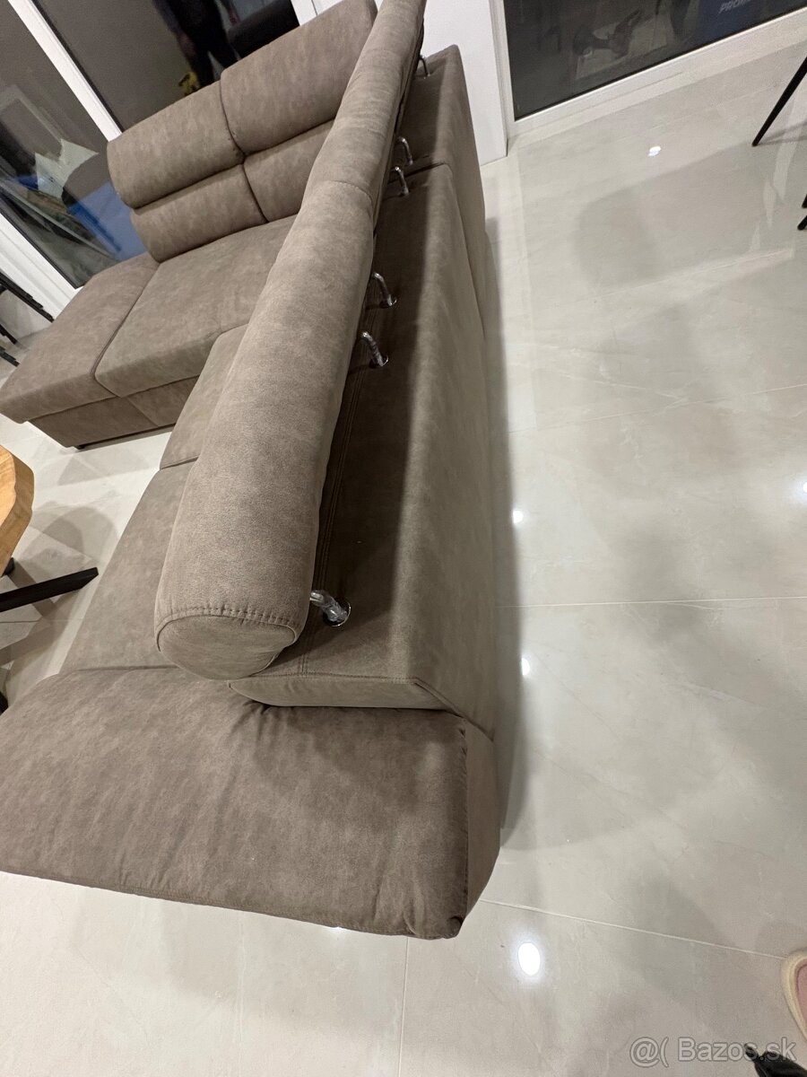 Sedacia rohova suprava - 2