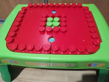 Lego stolík - 2