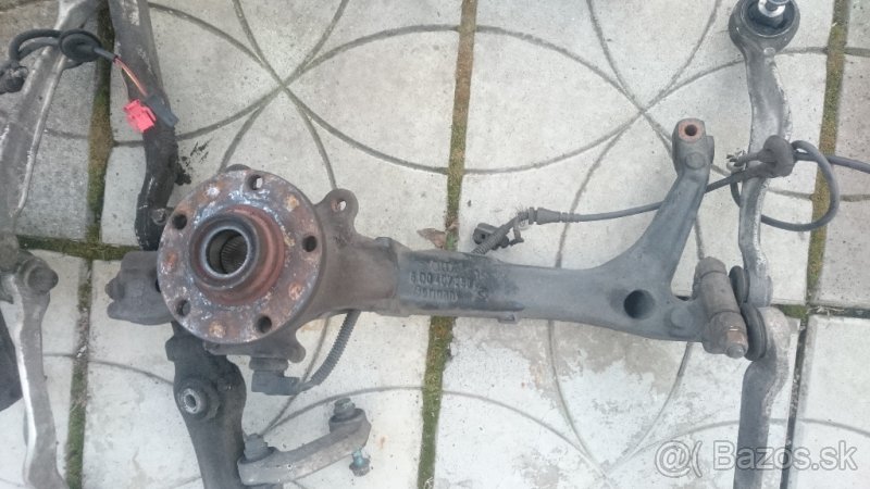 Otoč Passat B5,5 8D0407257 a 8D0407258 - 2