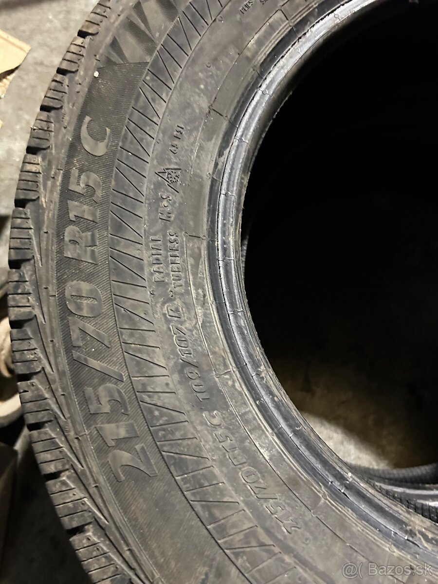 215/70 R15C - 2