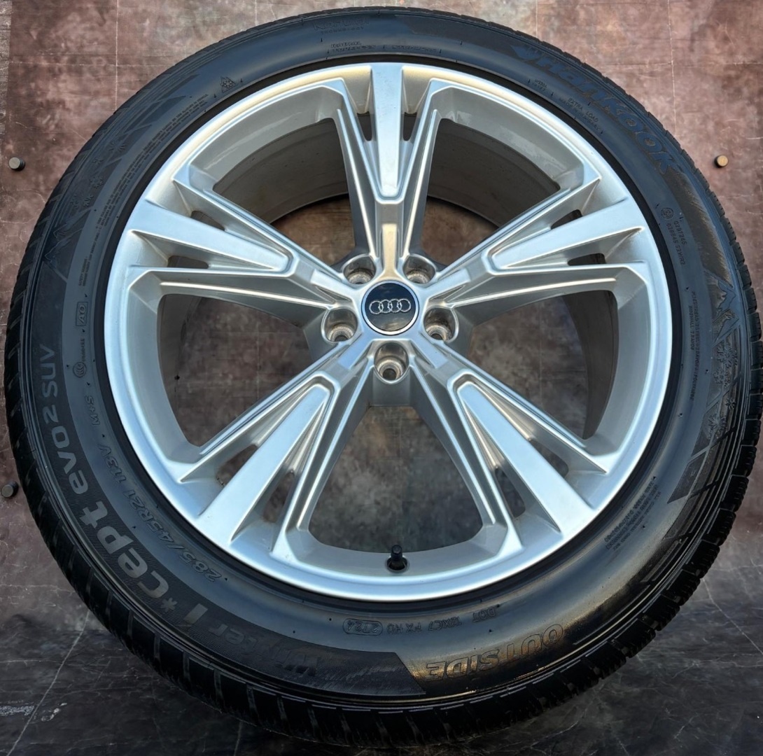 Zimní sada Audi Q8 285/45R21 113V DOT24 - 2