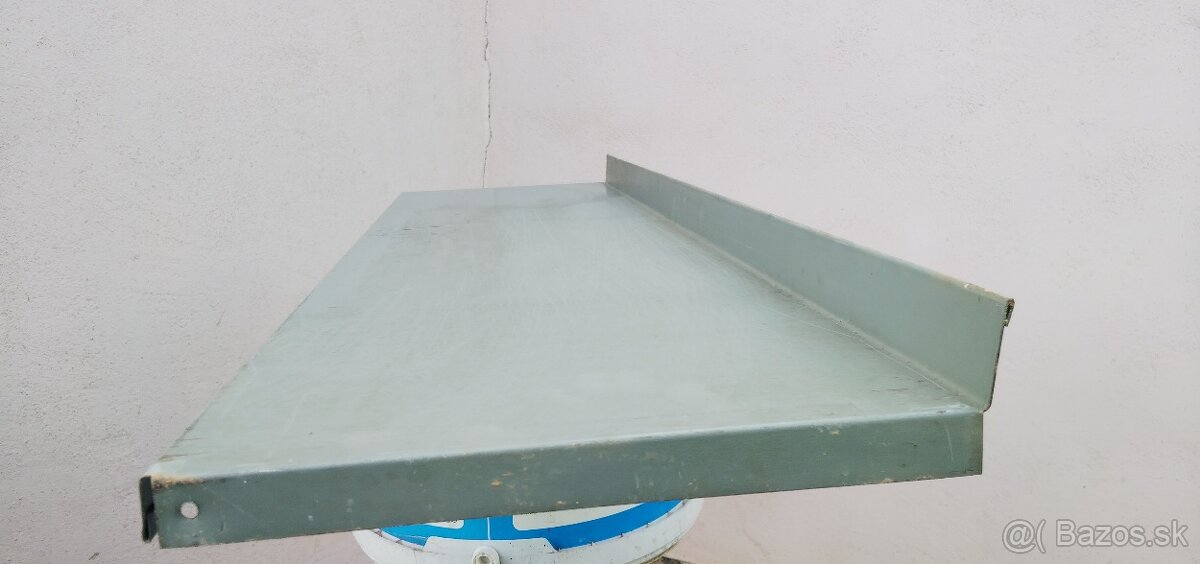 kovové police na regály - 2