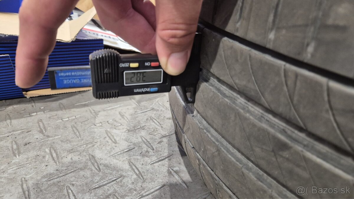 235/50 R18 Kleber Dynaxer SUV - 2