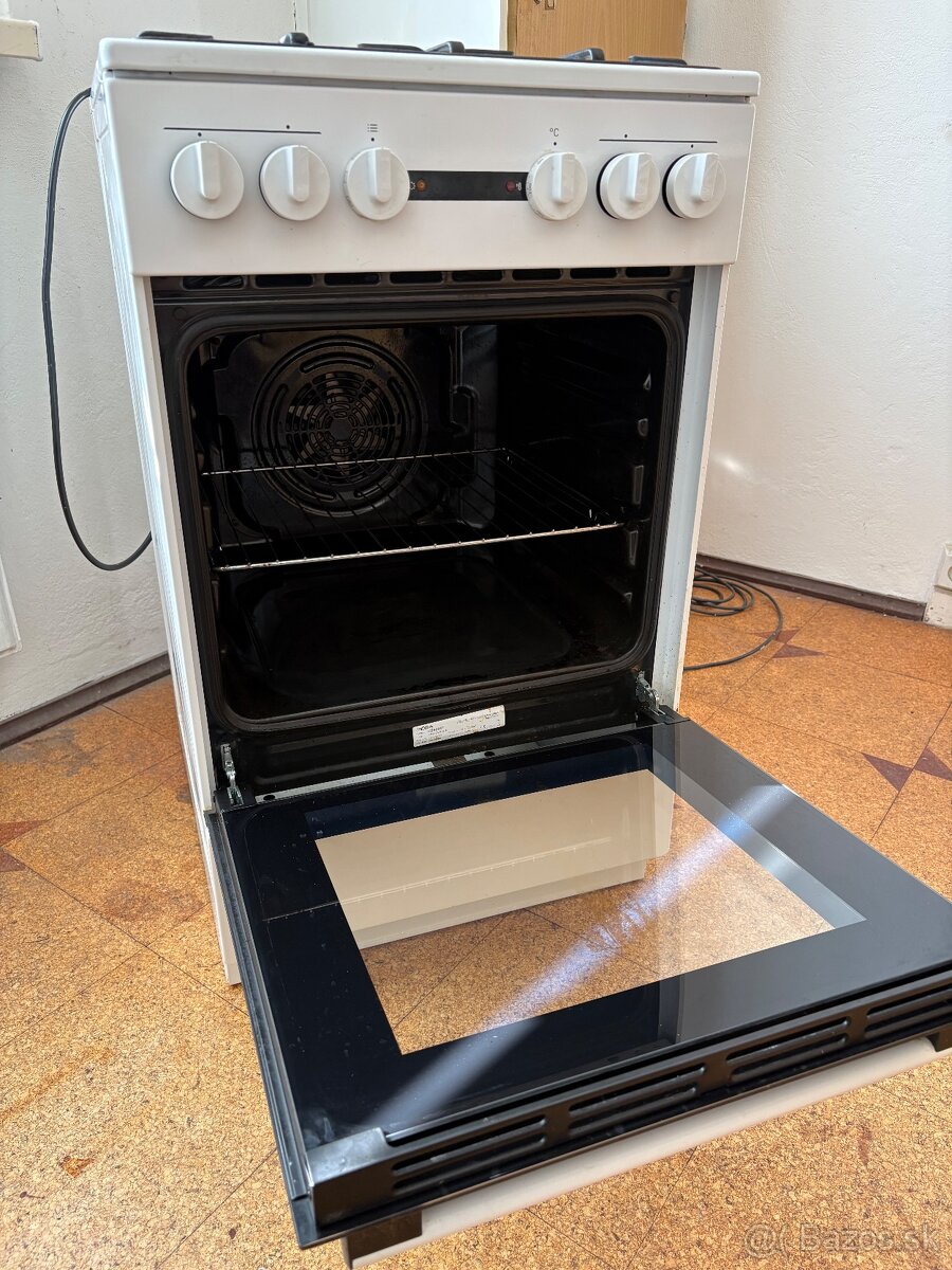 Predám funkčný sporák Mora - 2