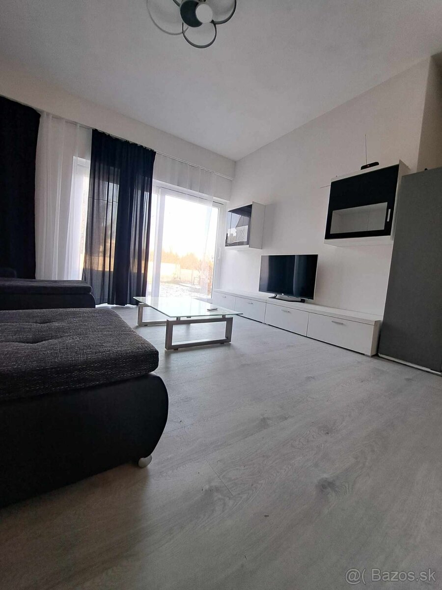 Predáme 3 izb byt s terasou, parkovaním a pozemkom Nitra - 2