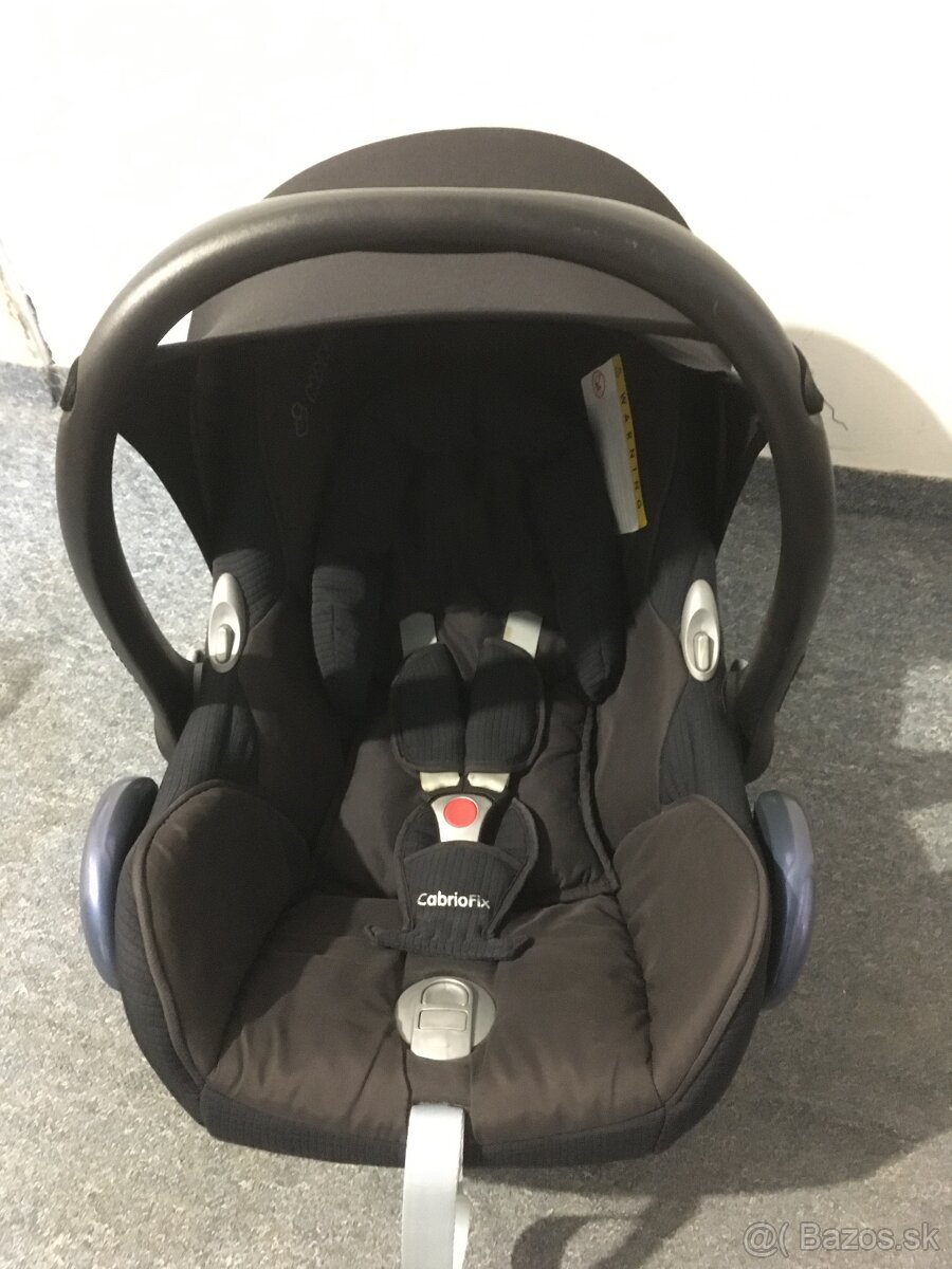 Predam set autosedaciek + isofix - 2