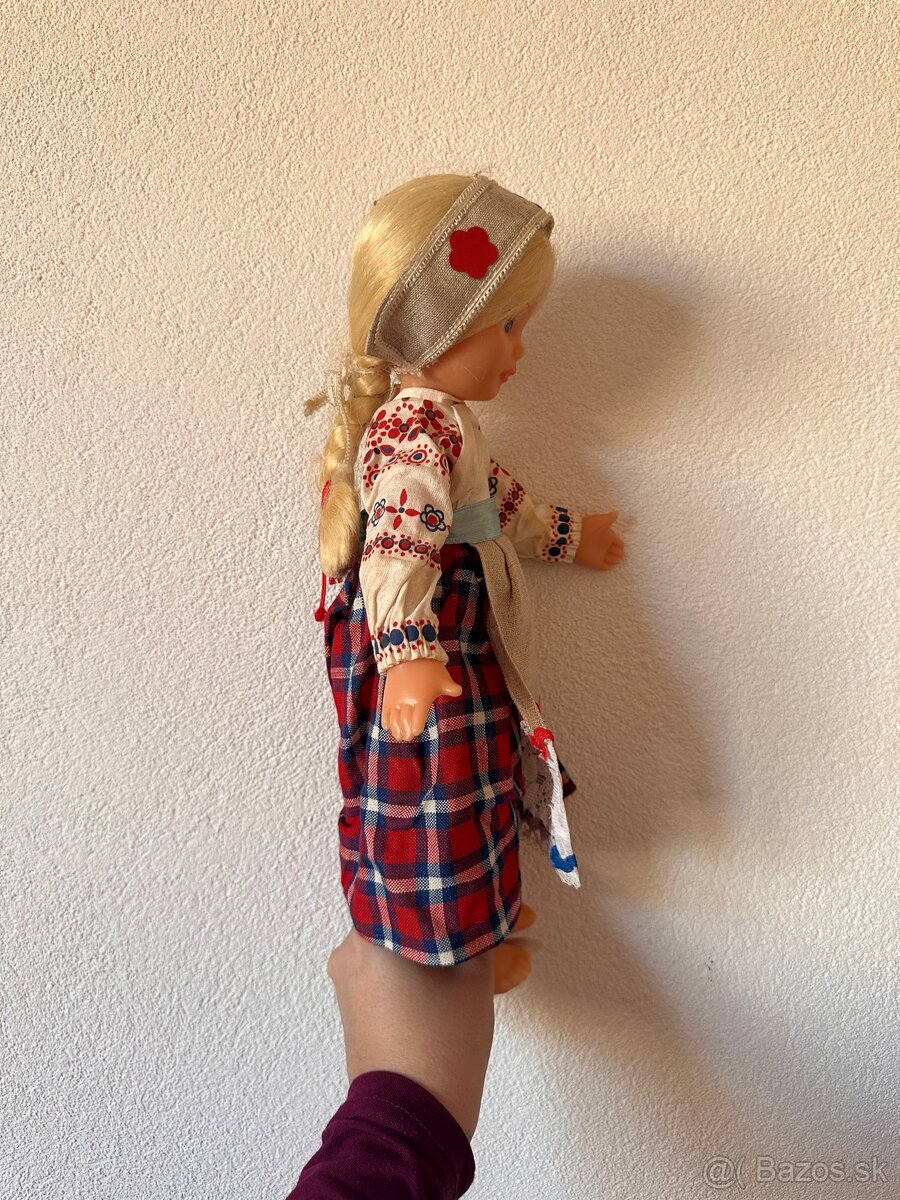 Retro bábika v kroji - 2